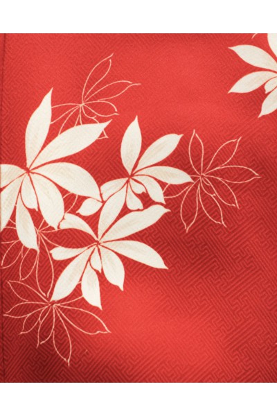 Juban rouge feuilles d'érable