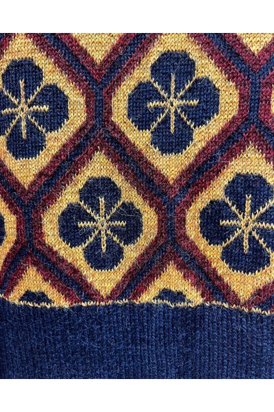 Big Hanabishi alpaca sweater