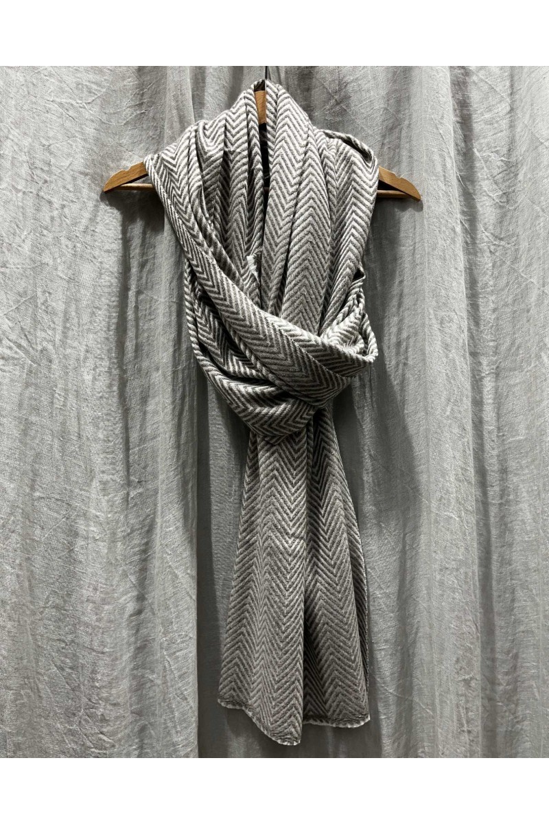 Nepal wool Chevron stole