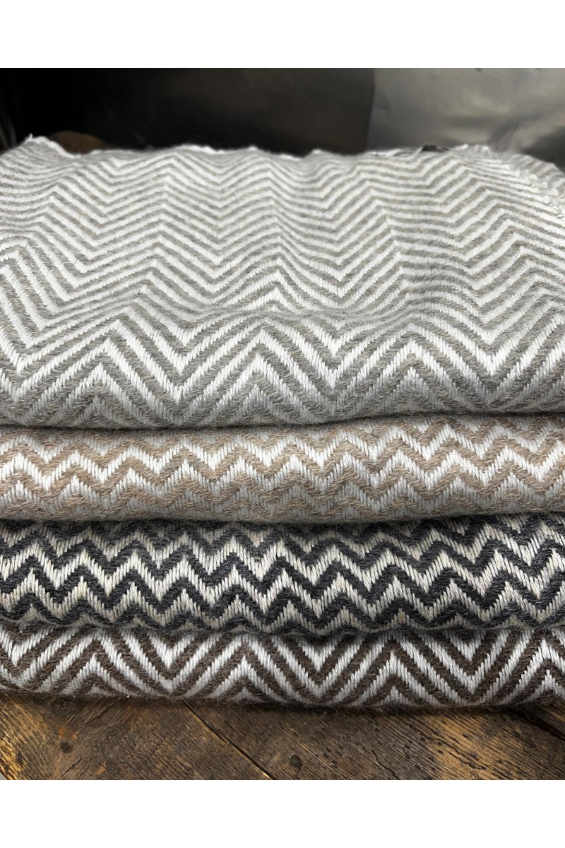 Nepal wool Chevron stole