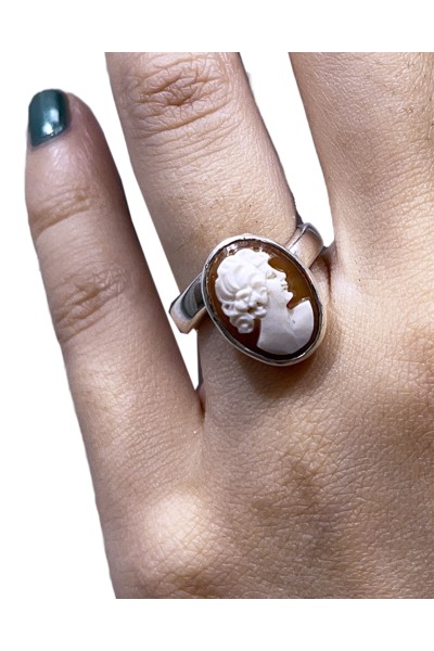 Antic Victorian Cameo ring - size S
