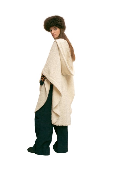 Alpaca poncho with hood