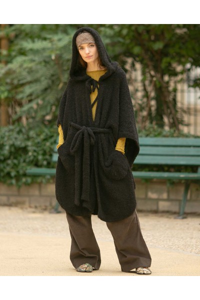 Poncho long en alpaga avec très grande capuche médiévale