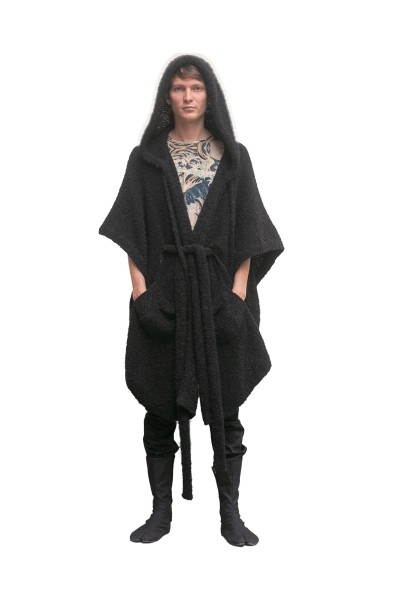 Poncho long en alpaga avec très grande capuche médiévale