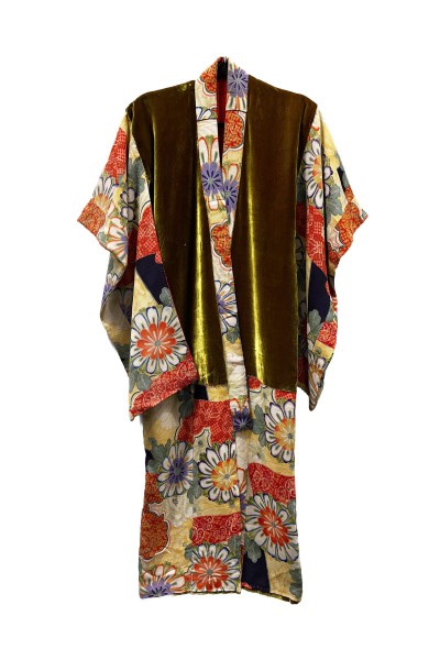 Kimono soie fleurie et velours