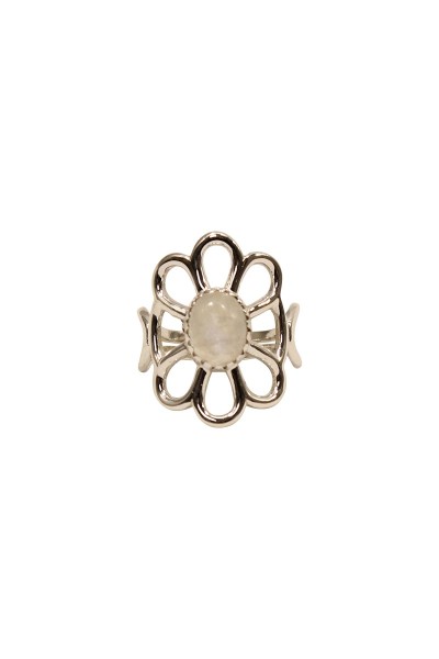 Silver flower ring with fine stone