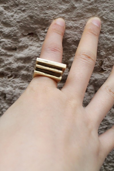 Square bronze ring