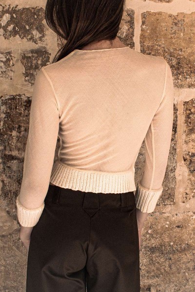 Knitted sweater with tulle sleeves