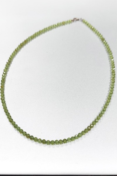Peridot pearl necklace
