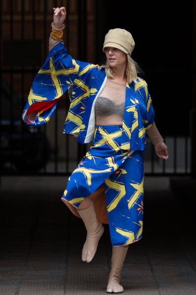 Ensemble en soie de Kimono bleue et jaune