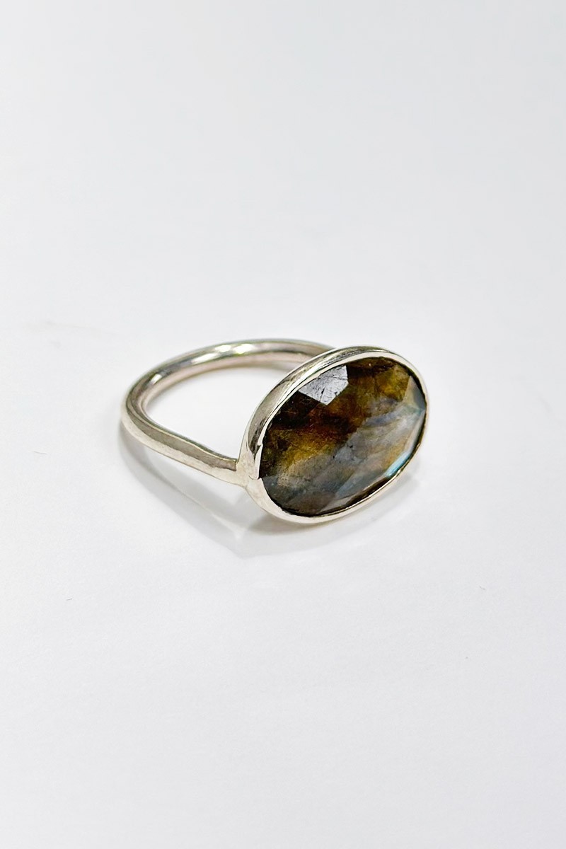 Bague en Labradorite