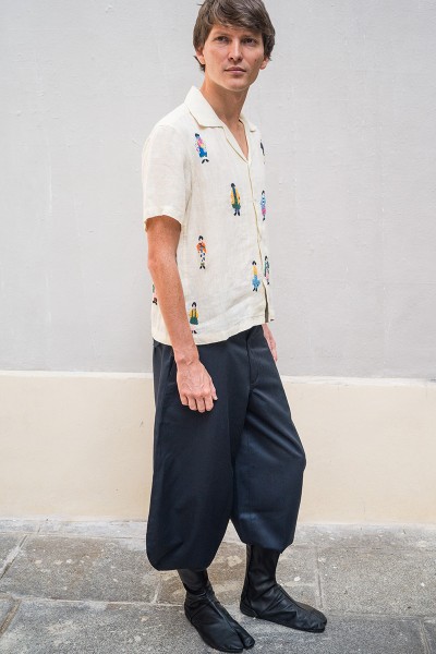 Chemise en lin brodée