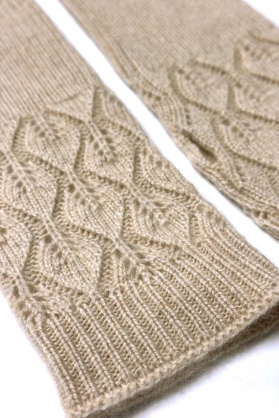 Mitaines cachemire point feuilles