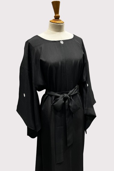 Robe kimono en soie noire semi-transparente