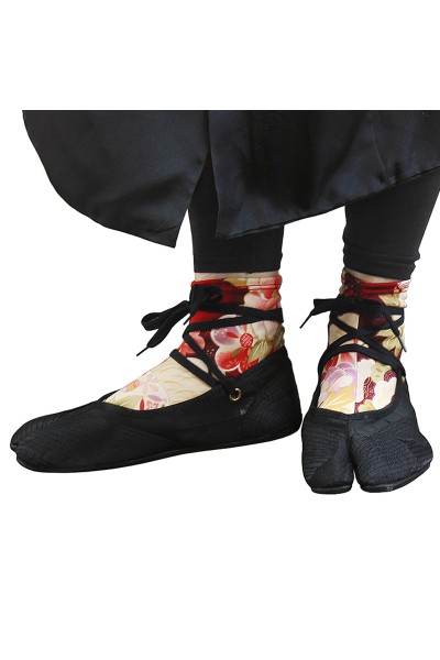Japanese Flower Tabi Socks (red)
