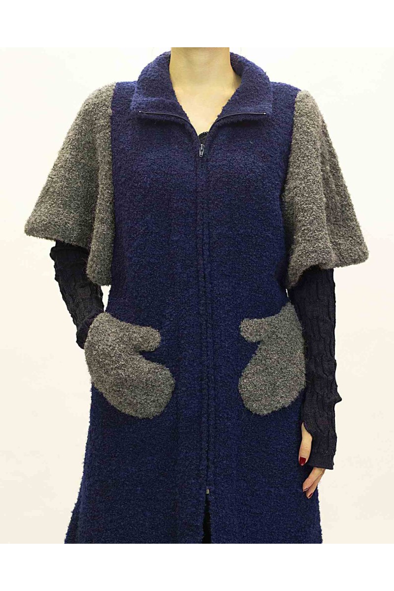 Long bi-color jacket with mitten pocket in boucle alpaca